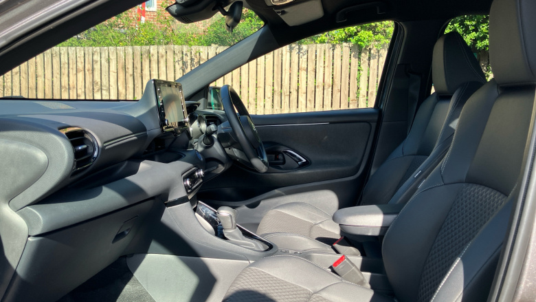 Toyota Yaris 1.5 Hybrid Dynamic 5dr CVT [City Pack] Hybrid Hatchback